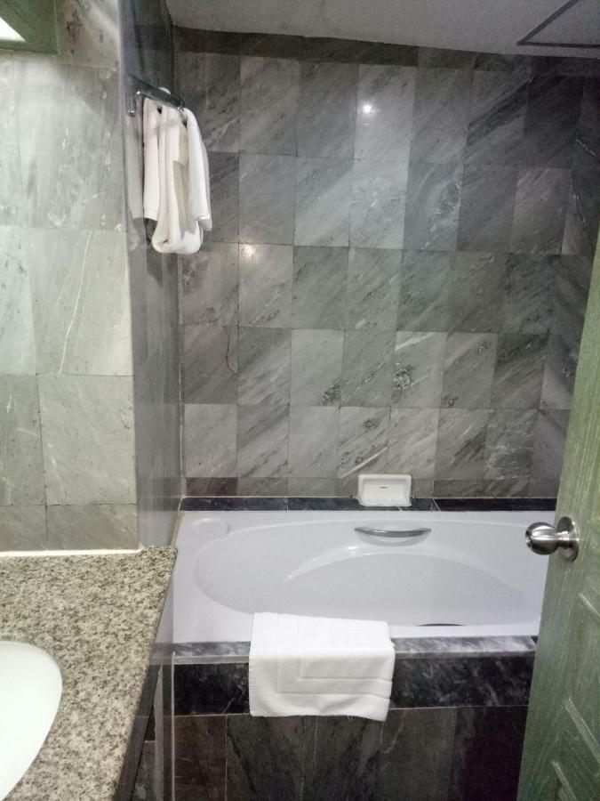 Lee Place Hotel Bangkok Kültér fotó